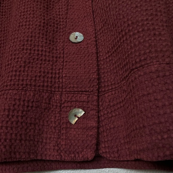 Micheal Leu Button Down Top Red Maroon Women’s Size L Collared Long Sleeve Shirt - Picture 5 of 9